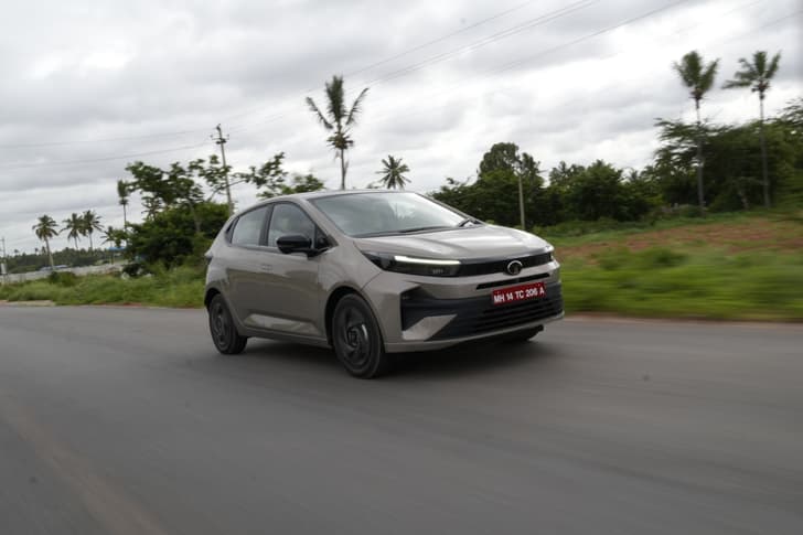 Tata Altroz Front Left Three Quarter