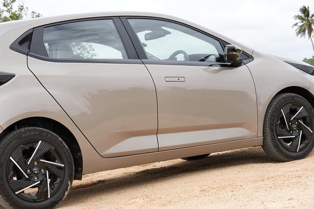 Alloy Wheels Image - 4768