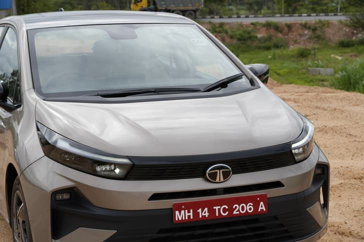 Tata Altroz Front View