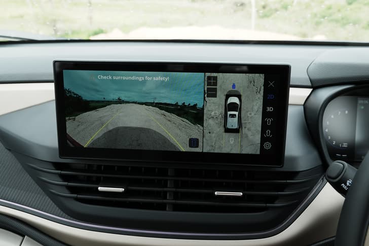 Tata Altroz Infotainment System