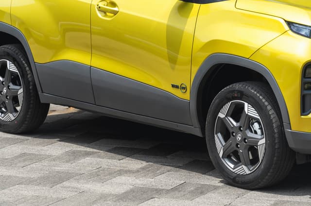 Alloy Wheels Image - 33205