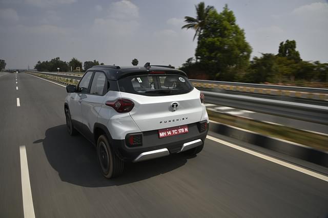 Rear View Image - 783