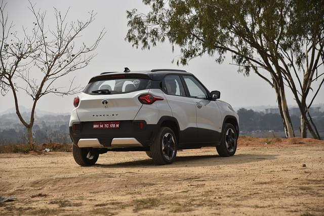 Rear View Image - 792