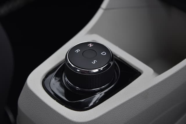 Elevating Gear Knob Image - 12466