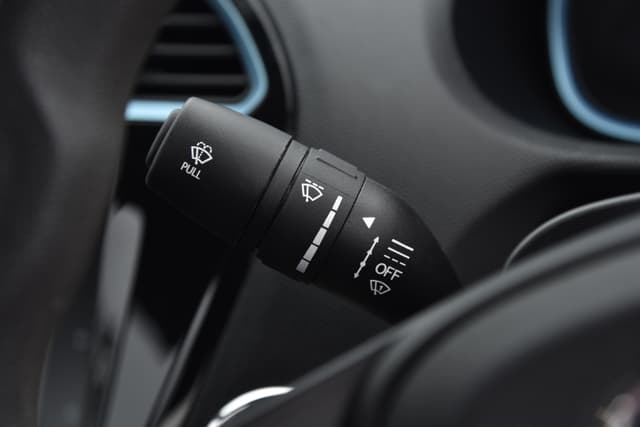 Steering Mounted Controls Image - 12603