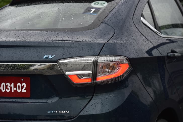 Rear Right Three Quarter