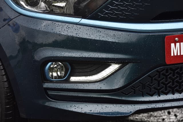 Headlight Image - 13020