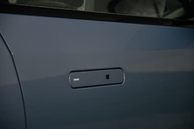 Door Controls Image - 9651