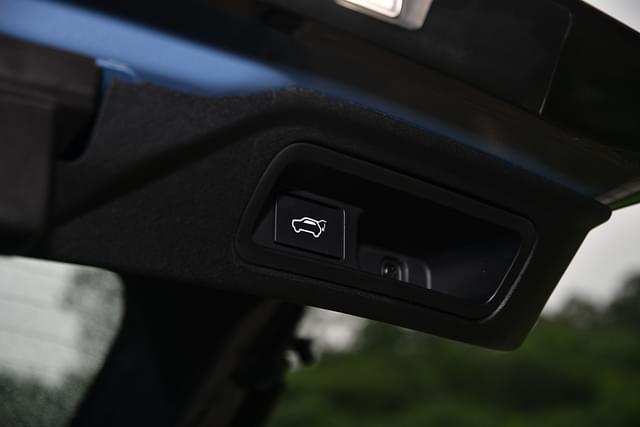 Cabin Boot Access Image - 9818