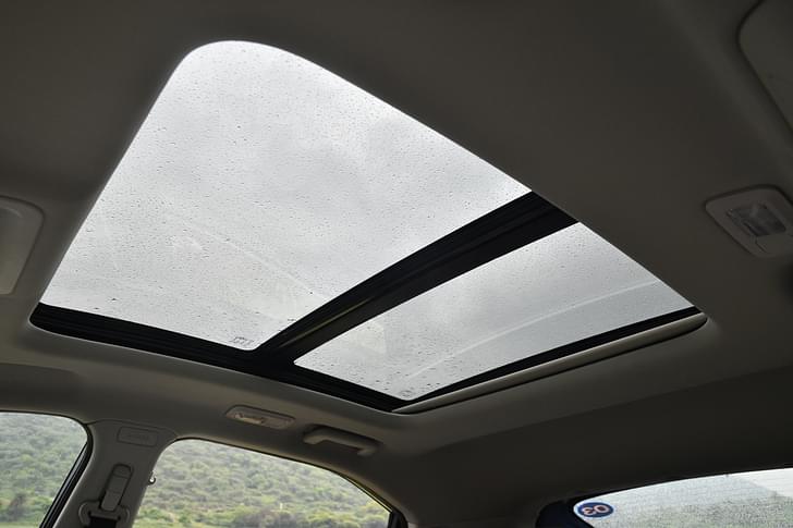 Tata Curvv Ev Sunroof