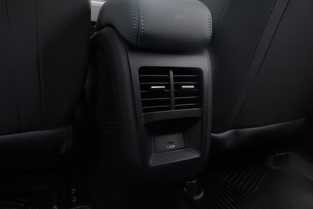 2Nd Row Ac Vent Image - 10213