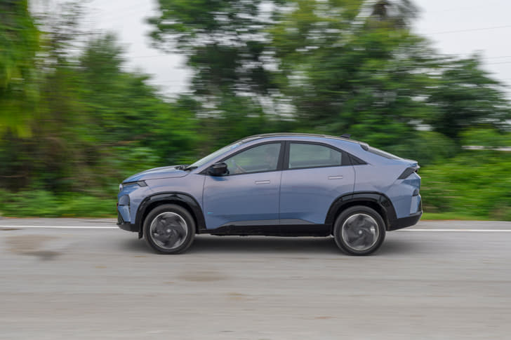 Tata Curvv Ev Color Blue