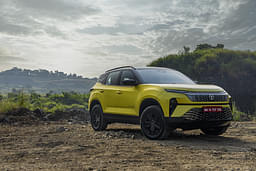 Tata Harrier Front Right Three Quarter