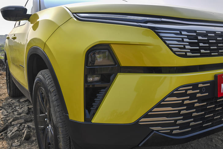 Tata Harrier Front Right Three Quarter