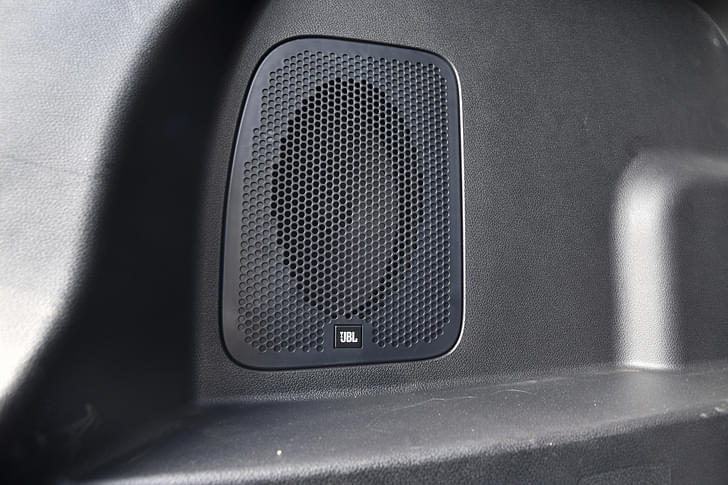 Tata Harrier Speakers