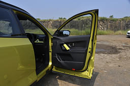 Tata Harrier Front Left Three Quarter