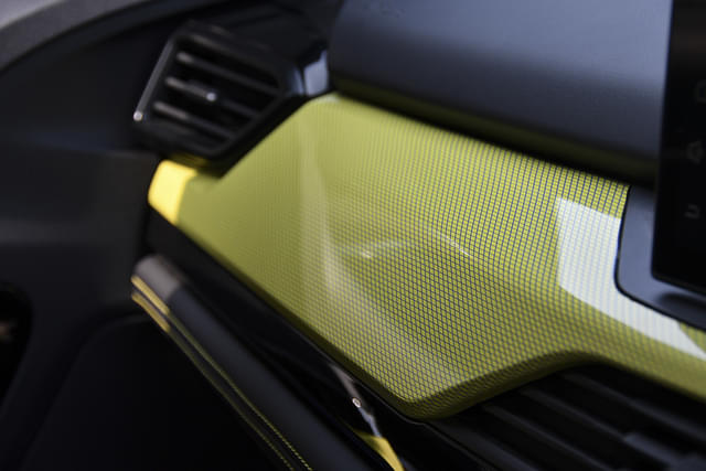 Color Yellow Image - 10163
