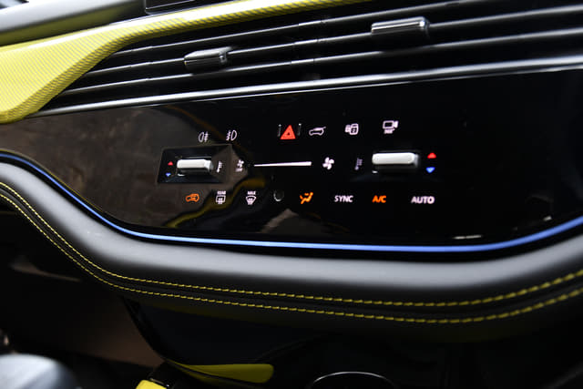 Infotainment System Image - 10260