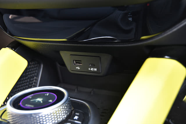 Charging Ports Image - 10297