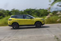 Tata Harrier Front Right Three Quarter