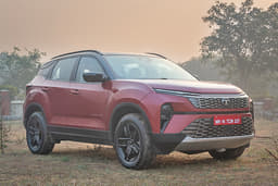 Tata Harrier Front Left Three Quarter