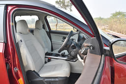 Tata Harrier Front Row Seats