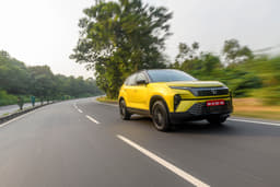 Tata Harrier Front Right Three Quarter