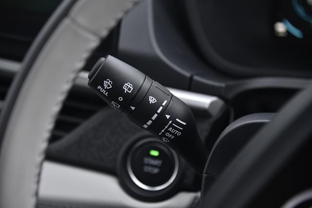 Steering Mounted Controls Image - 1542