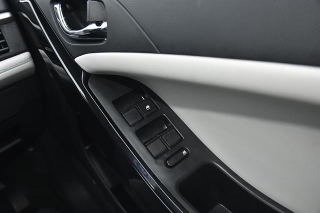 Door Controls Image - 1554