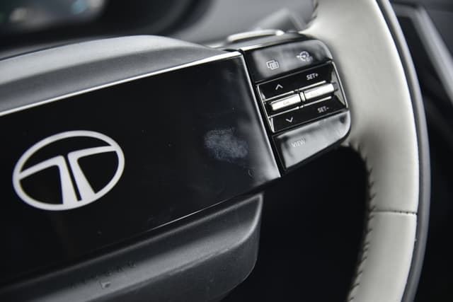 Steering Wheel Image - 1560