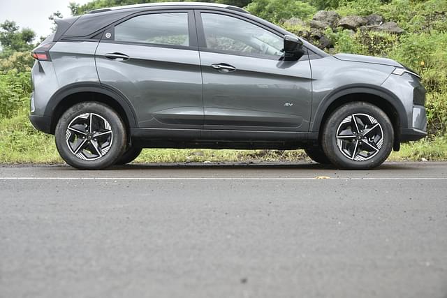 Alloy Wheels Image - 1596