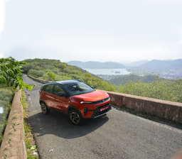 Tata Nexon Front Right Three Quarter