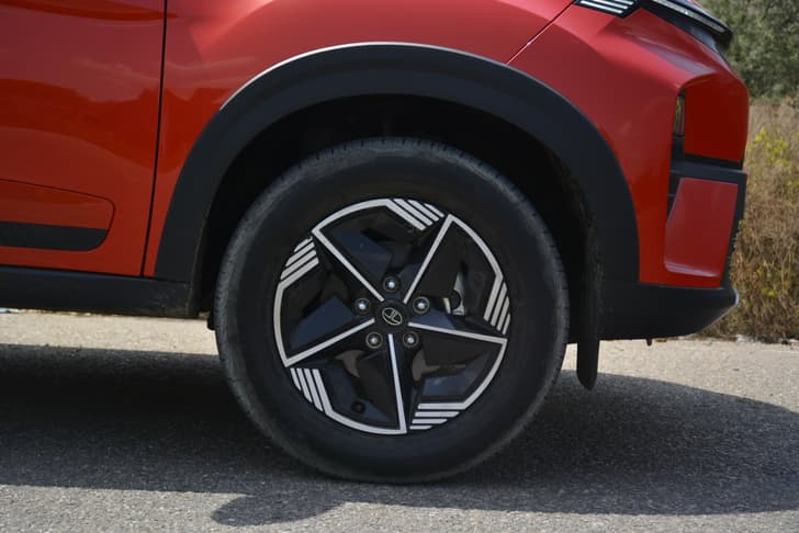 Tata Nexon Alloy Wheels True