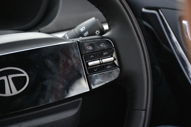Steering Mounted Controls Image - 10734