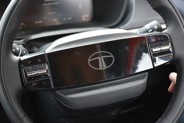 Steering Wheel Image - 10741
