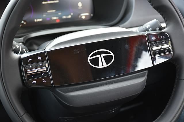 Steering Wheel Image - 10745