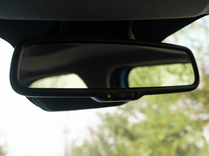 Auto Dimming Irvm