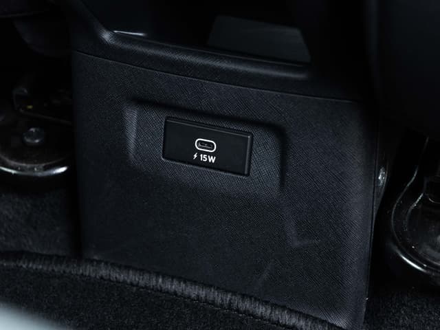2nd Row Charging Outlet Image - 32223