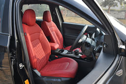 Tata Safari Front Row Seats