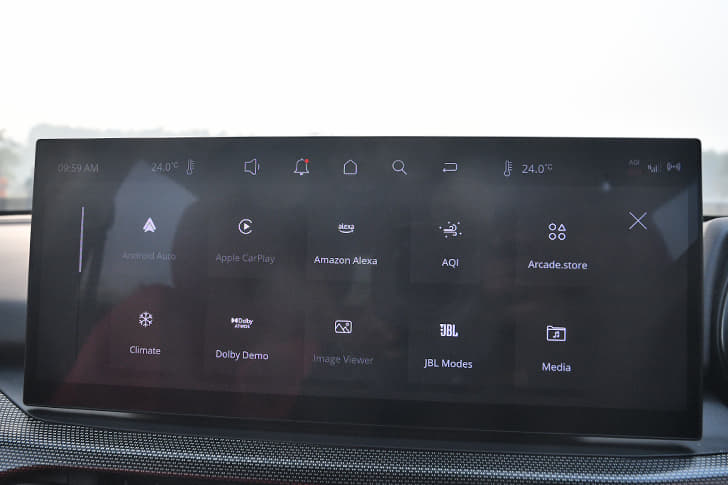 Tata Safari Infotainment System