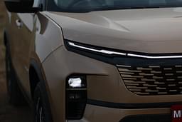 Tata Safari Front View