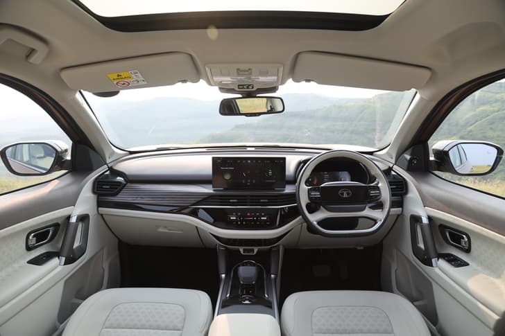 Tata Safari Dashboard