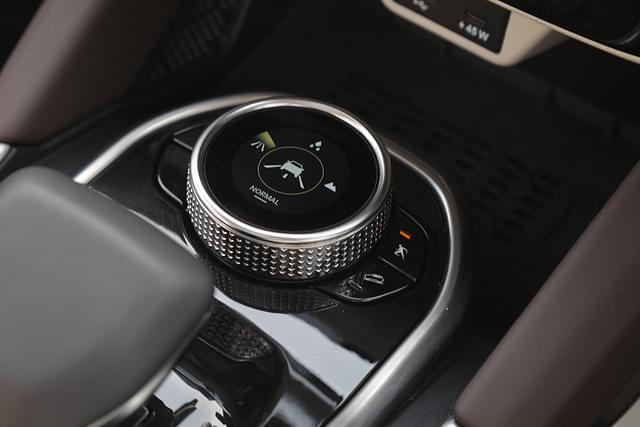 Elevating Gear Knob Image - 10043