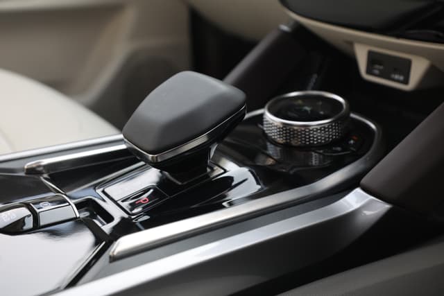 Charging Ports Image - 10075