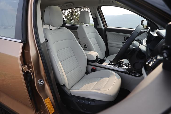 Tata Safari Front Row Seats
