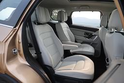 Tata Safari Front Row Seats