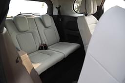 Tata Safari Second Row Seats