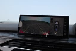 Tata Safari Infotainment System