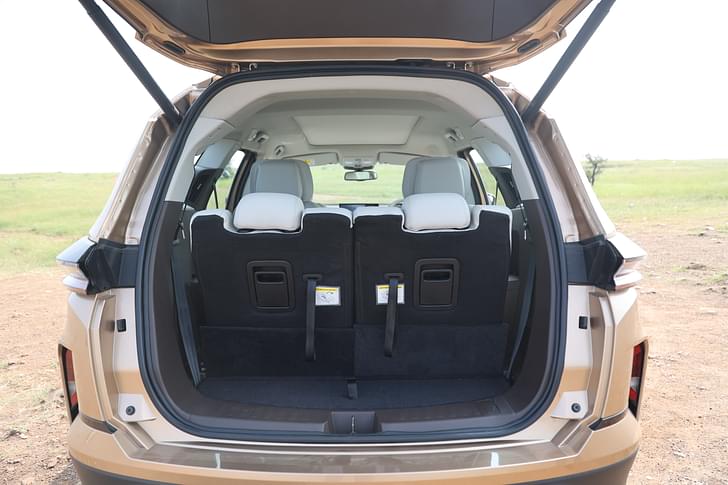 Tata Safari Second Row Seats