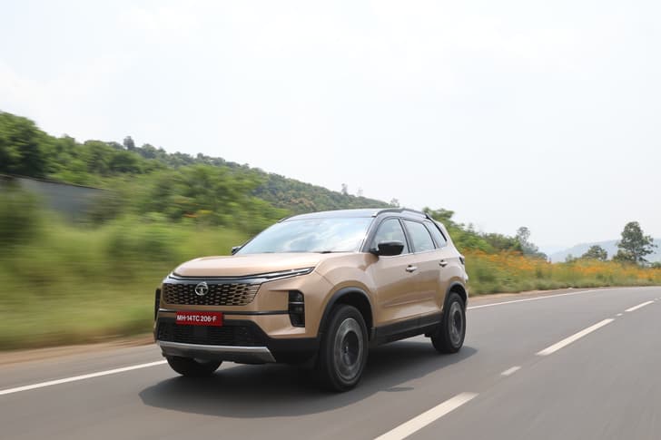Tata Safari Images